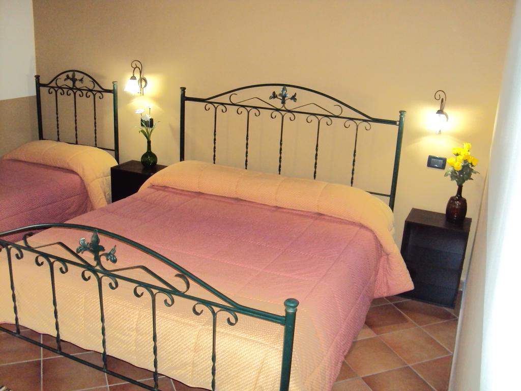 Agriturismo Il Pozzo Antico Mascali Exterior photo