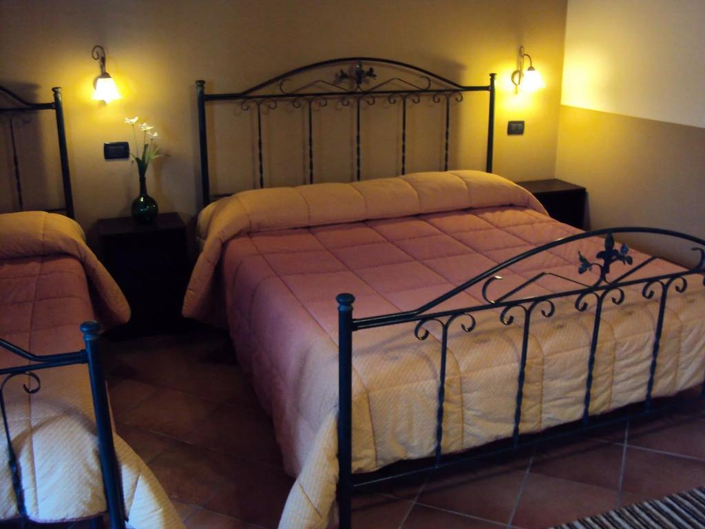 Agriturismo Il Pozzo Antico Mascali Exterior photo