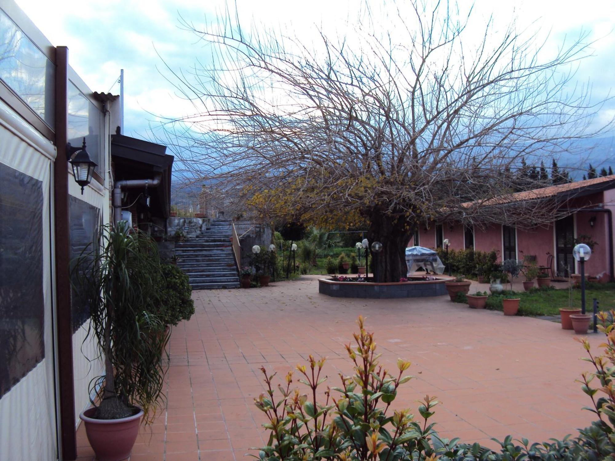 Agriturismo Il Pozzo Antico Mascali Exterior photo