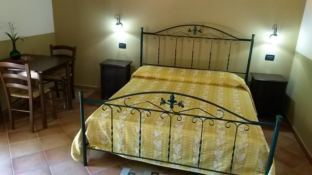 Agriturismo Il Pozzo Antico Mascali Exterior photo