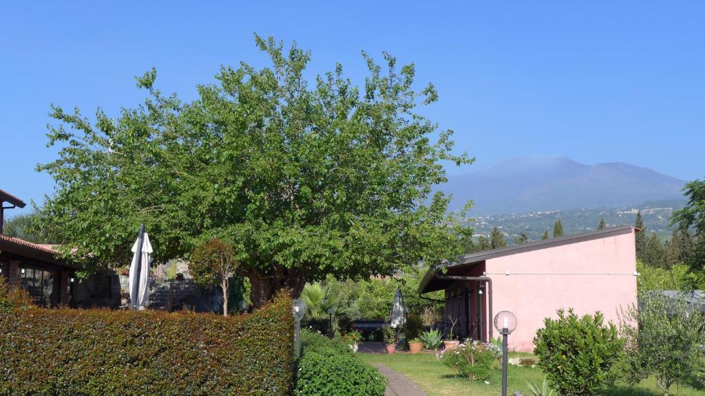 Agriturismo Il Pozzo Antico Mascali Exterior photo