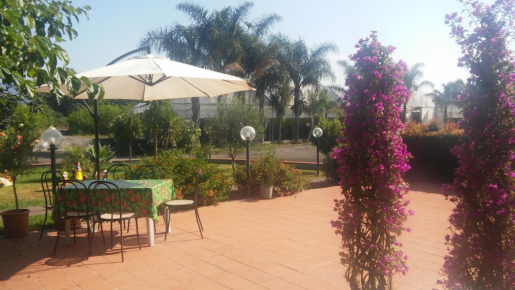 Agriturismo Il Pozzo Antico Mascali Exterior photo