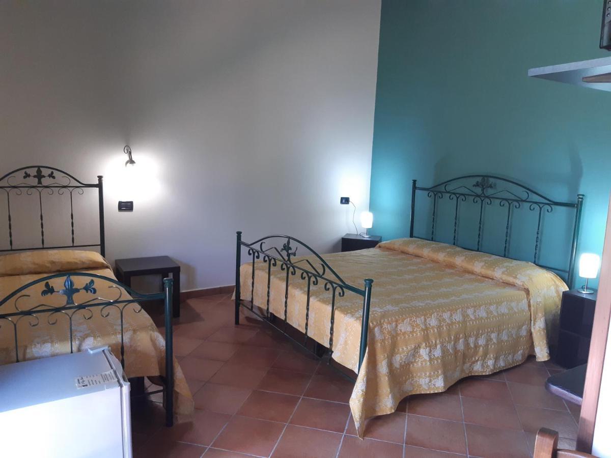 Agriturismo Il Pozzo Antico Mascali Exterior photo